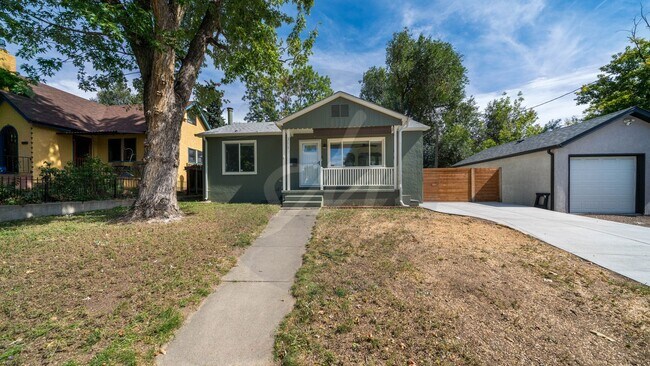Primary Photo - Updated Rancher Near US Olympic Training C...