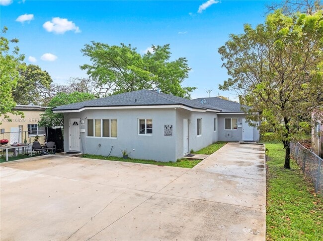 Building Photo - 4721 NW 15th Ct
