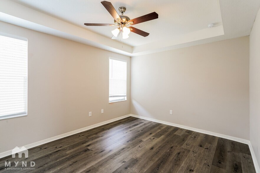 Building Photo - 8162 Canterbury Lake Blvd