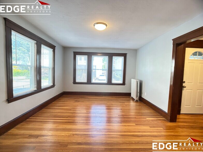 Building Photo - 17 Laurel St