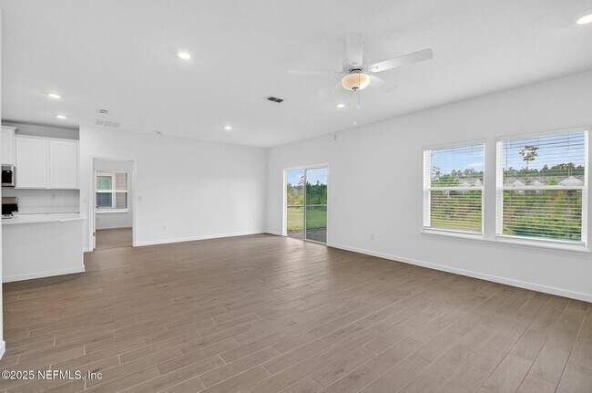 Building Photo - 7159 Pine River Ct