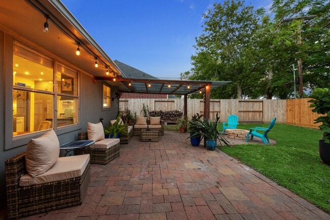 Building Photo - 11531 Gaymoor Dr