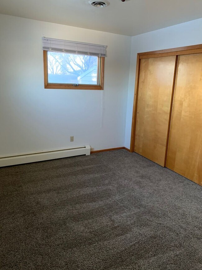 Building Photo - 601/603 9th St NW