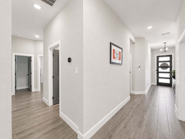 Building Photo - 9718 Starry Night Ln