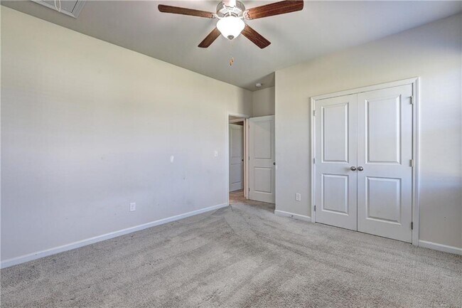 Building Photo - 188 Blue Iris Ct