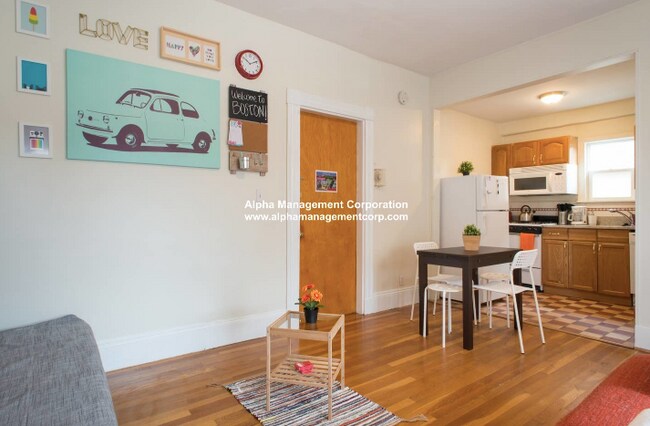 Building Photo - 23 N Beacon St