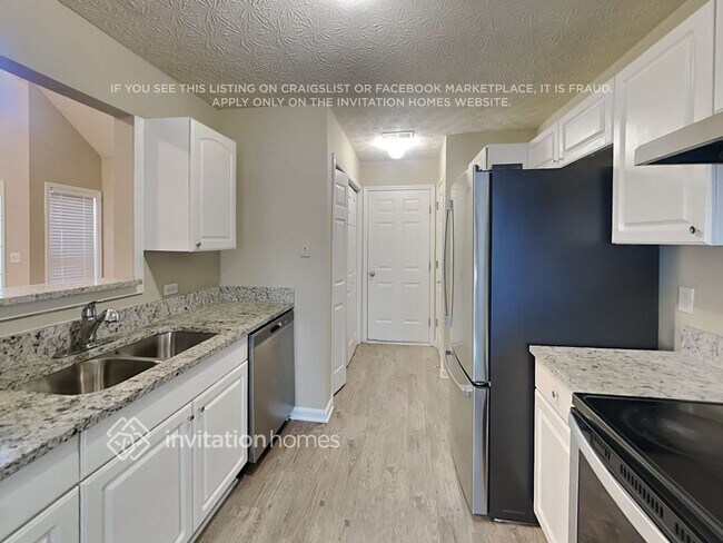 Building Photo - 6216 Nellie Ct SE