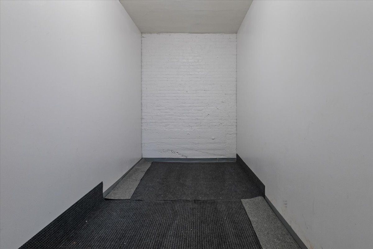 Building Photo - 7216 S South Shore Dr