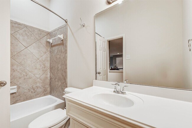 Building Photo - 2226 Arrowwood Trail