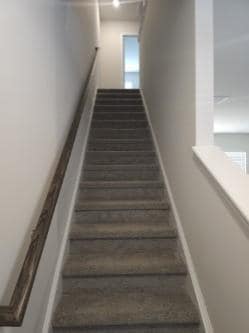 Building Photo - 102 Lowland Dr