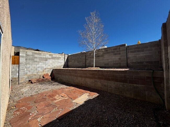 Building Photo - 12244 Menaul Blvd NE