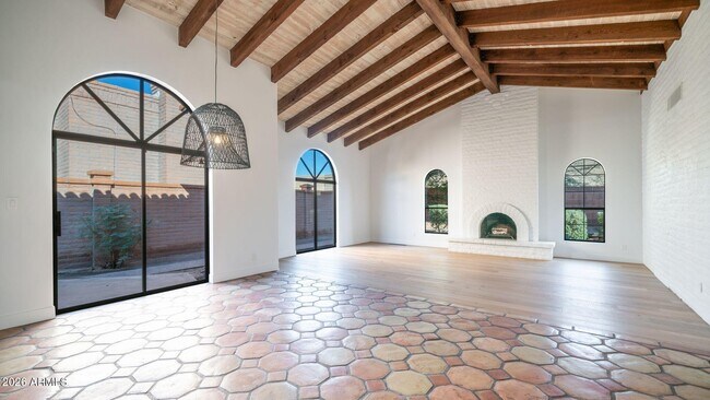 Building Photo - 6833 N 18th St