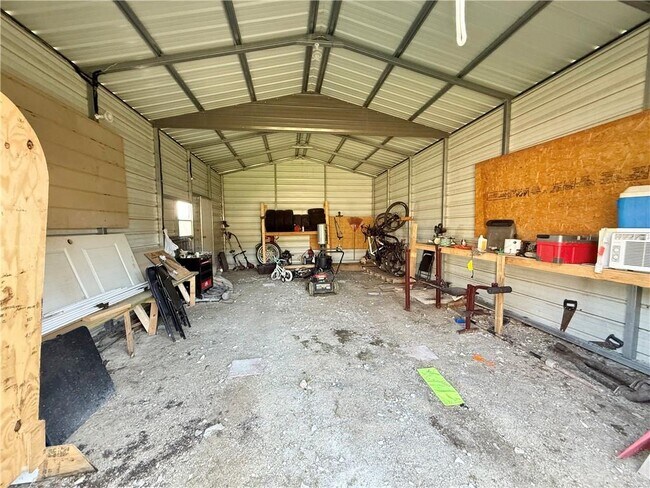Building Photo - 1140 Willow Oak