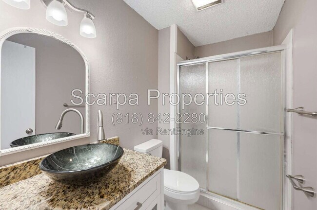 Building Photo - 3119 S 130th E Pl