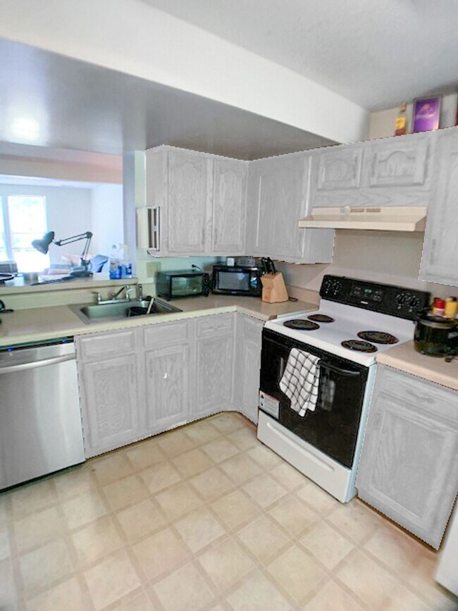 Building Photo - 4210 Sterlingworth Dr