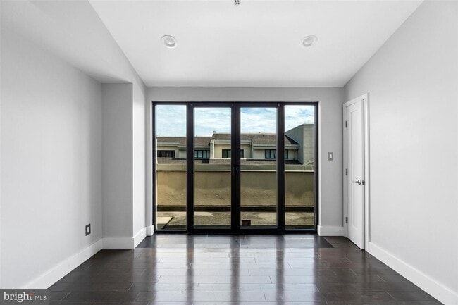 Building Photo - 1000 Fell St