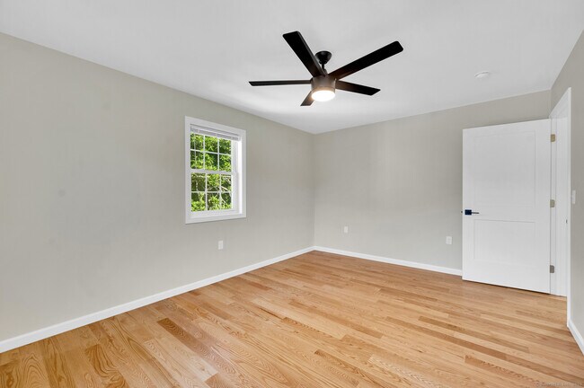 Building Photo - 33 West End Ave