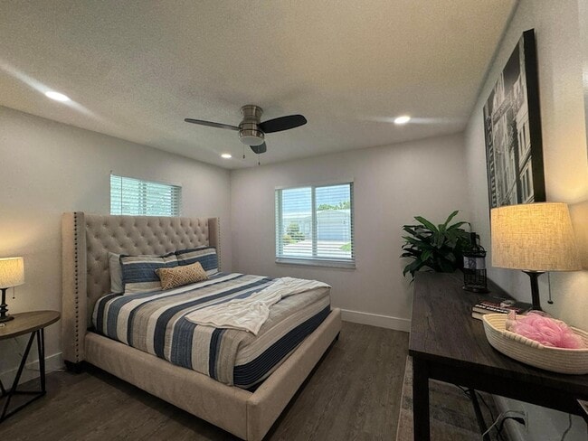 Building Photo - 108 SW 9th St