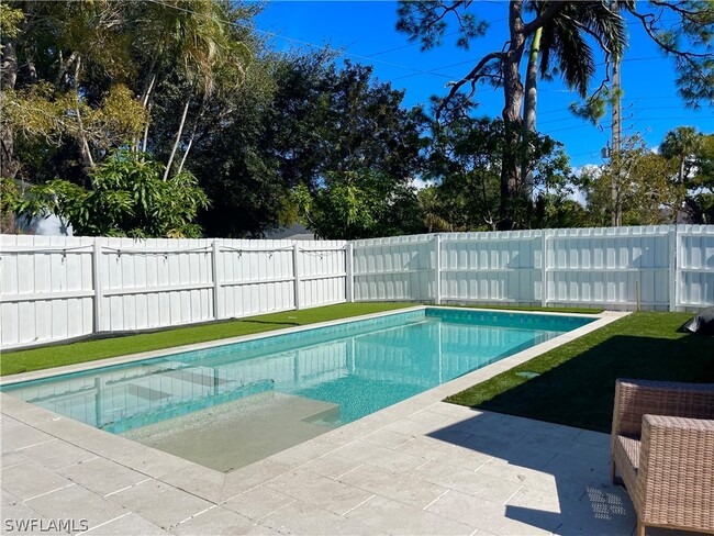 Building Photo - 905 13th St N