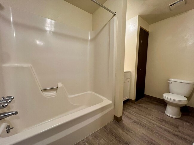 Building Photo - Second Floor One Bedroom Apartment! Built-In A/C, Off-Street Parking & More! Call Today!