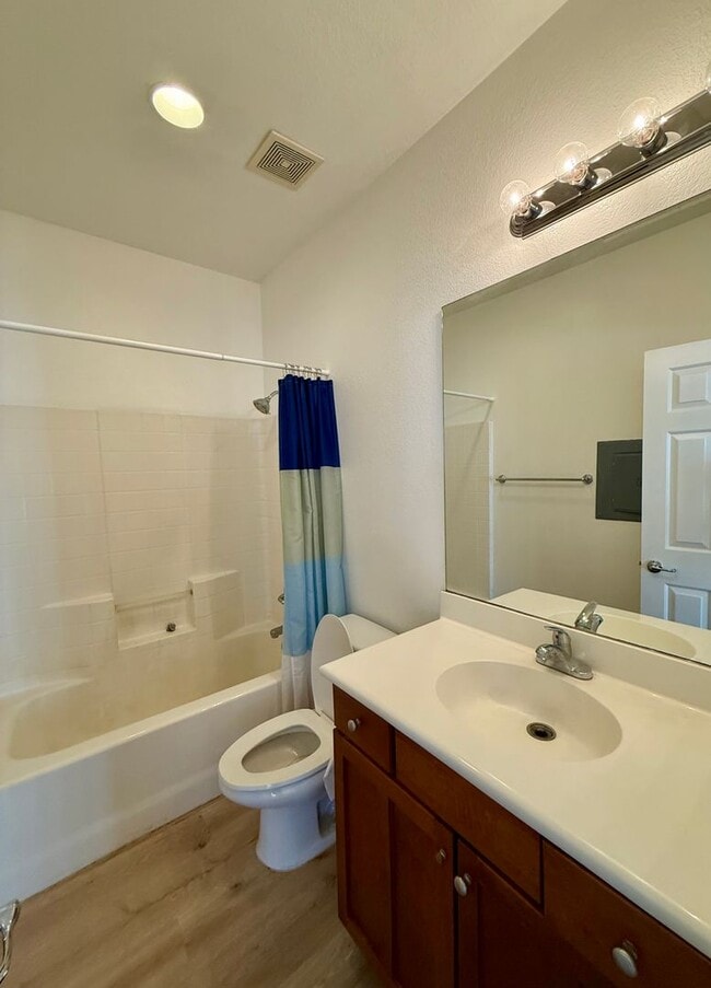 Building Photo - Beautiful 2 bed 2 bath Rancho Cucamonga Condo