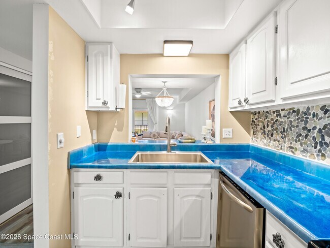 Building Photo - 199 Jimmy Buffett Mem Hwy