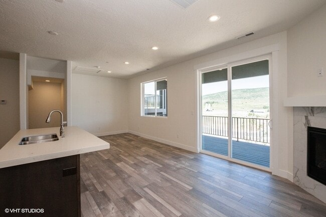 Building Photo - 3240 Quarry Springs Dr