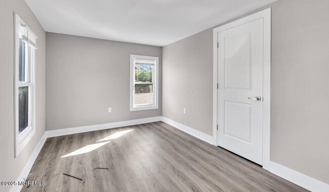 Building Photo - 700 Fifth Ave