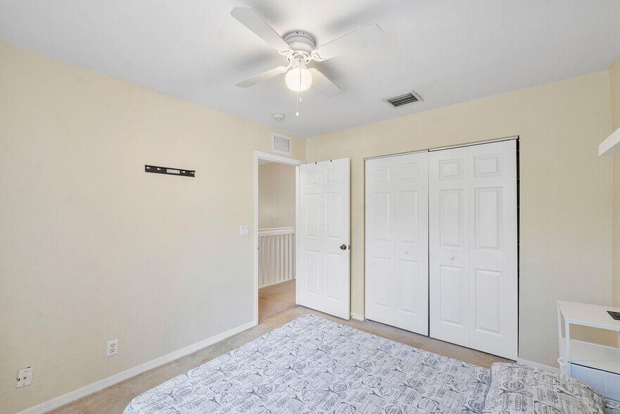 Building Photo - 9090 NW 40th Pl