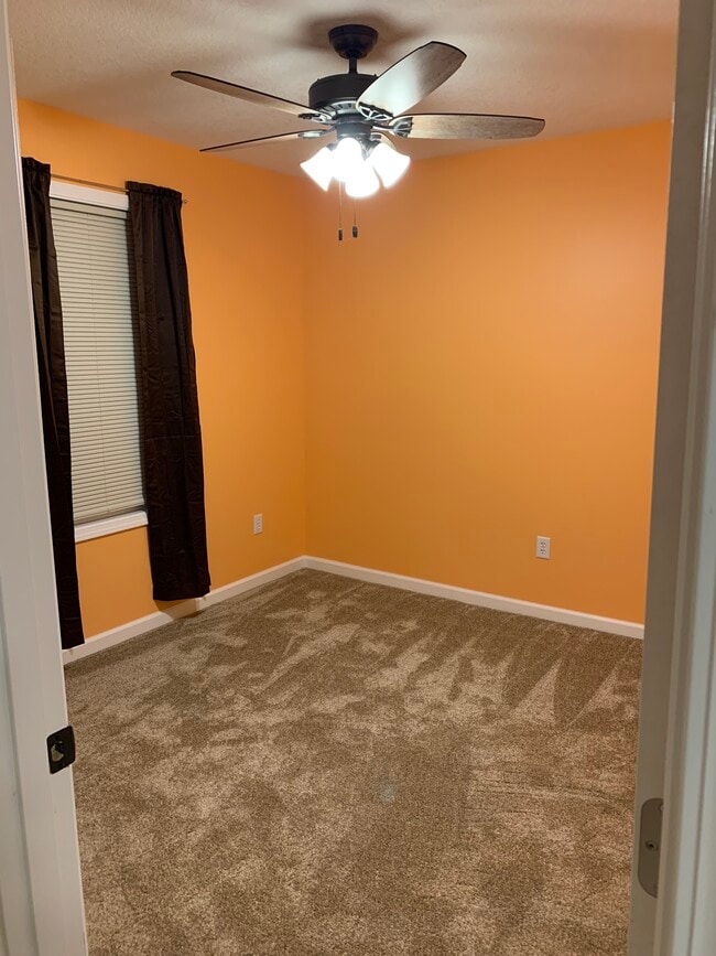 Building Photo - 218 Fowler St