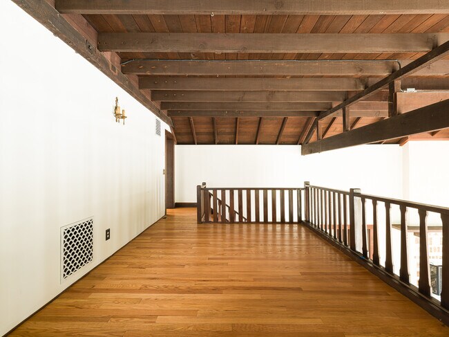 Building Photo - 679 Mission Canyon Rd
