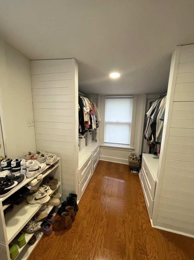 Building Photo - 1279 Hunter Ave