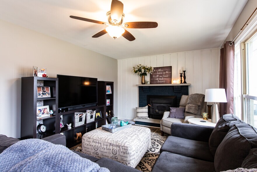 Building Photo - 7306 Tangelo Dr