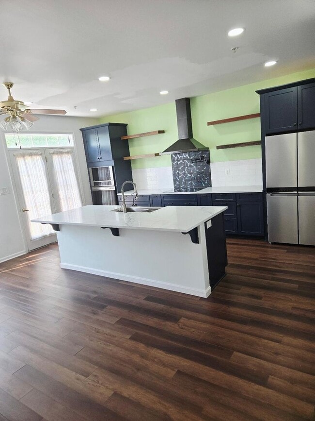 Building Photo - Great Townhouse in Pasadena Maryland