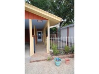 Building Photo - 1700 W 30th St