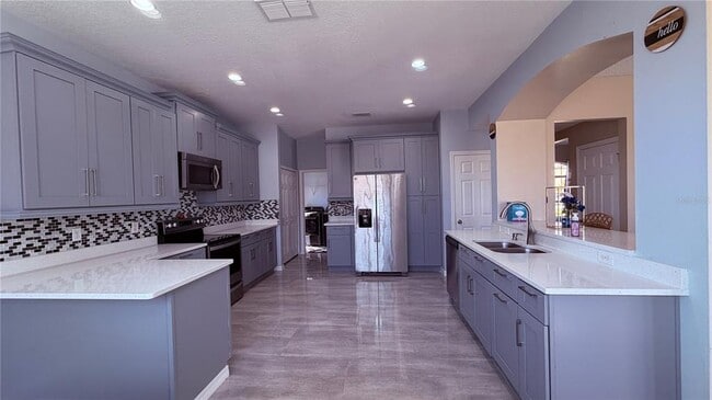 Building Photo - 2661 Plumberry Ave