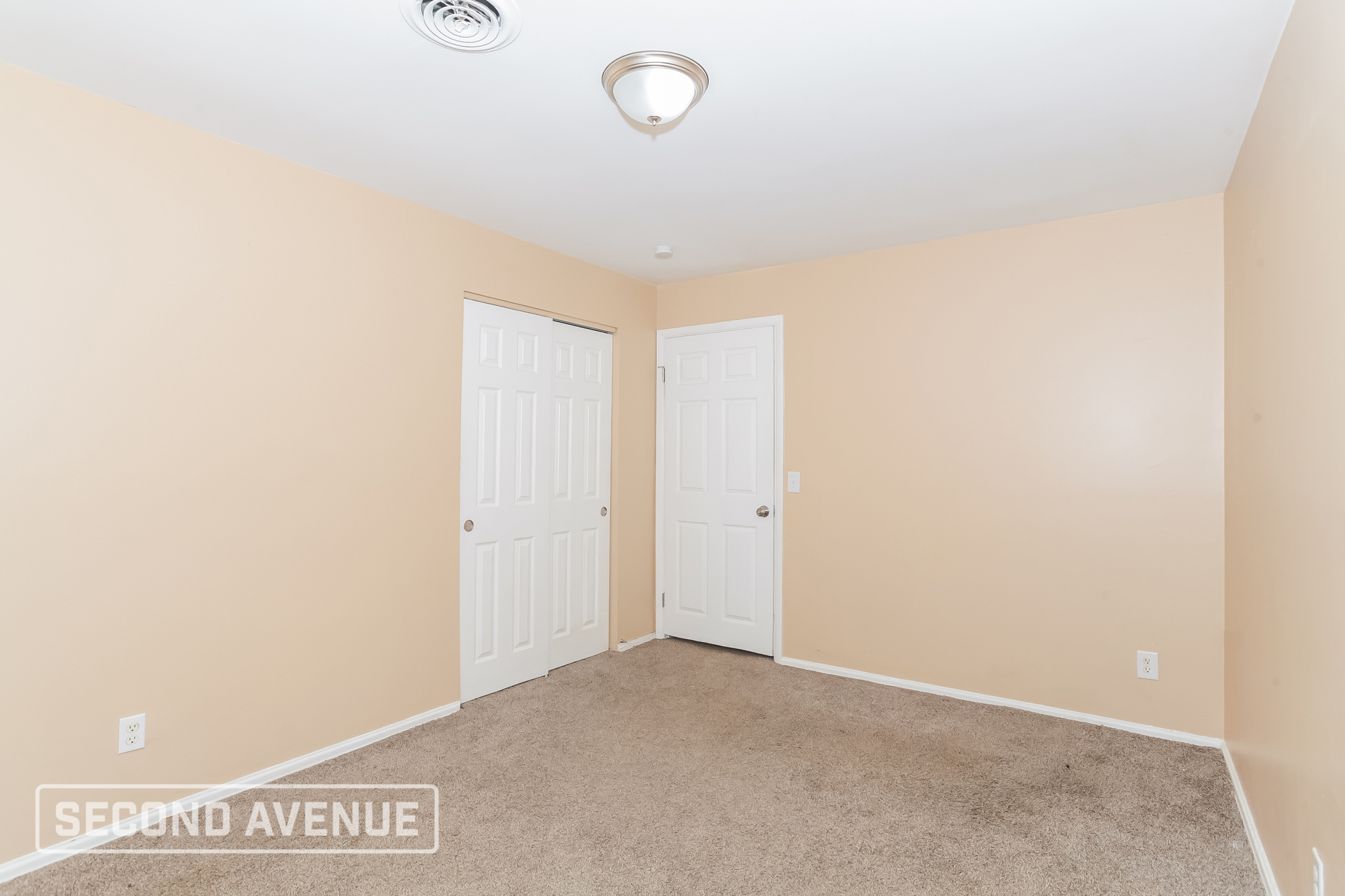 Building Photo - 3839 Standish Ave