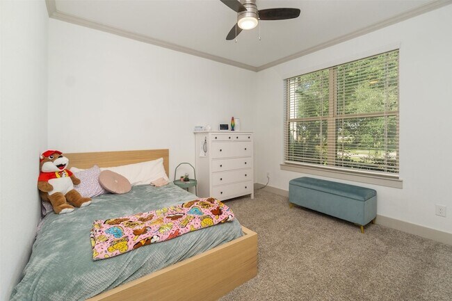 Building Photo - 2572 Ravenna Ct