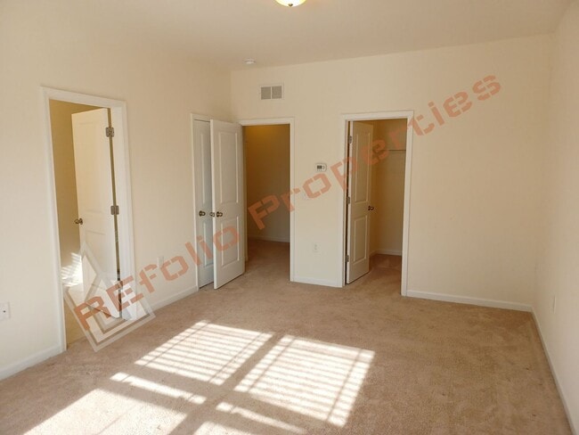 Building Photo - 1056 Historic Cir
