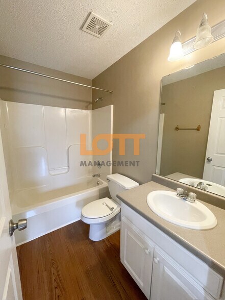 Building Photo - 101 Northview Dr