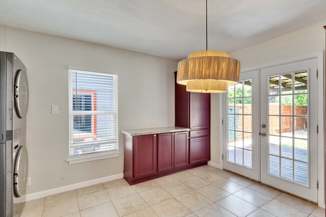 Building Photo - 7107 Cherry Meadow Dr