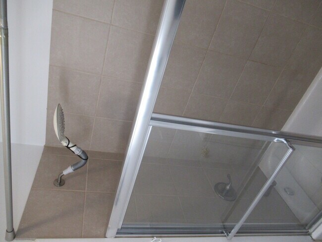 Building Photo - 1536 W Monroe St