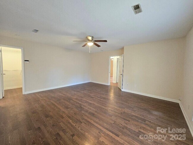 Building Photo - 3738 Sweetgrass Ln