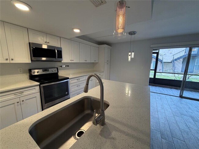 Building Photo - 1167 Calle Del Rey