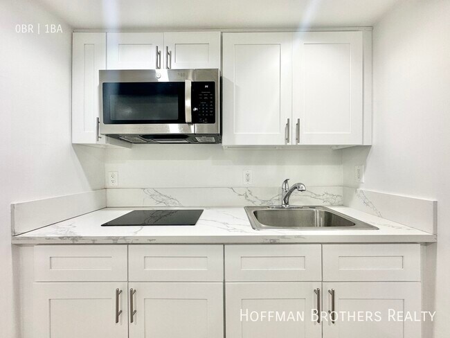 Building Photo - 1447 S Sherbourne Dr