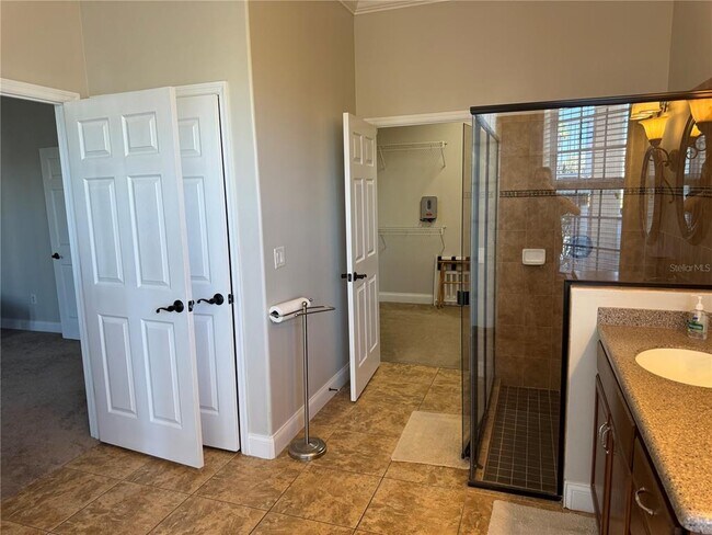 Building Photo - 323 Ocean Crest Dr