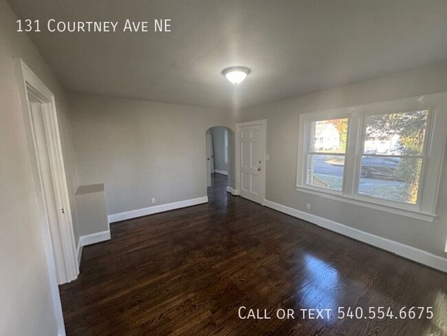 Building Photo - 131 Courtney Ave NE