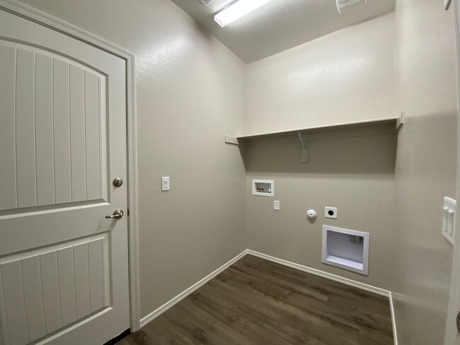 Building Photo - 1427 Amethyst Ln