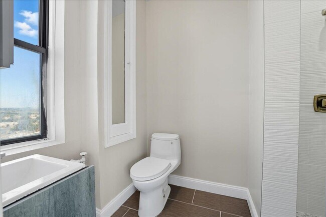 Building Photo - 2600 John F. Kennedy Blvd