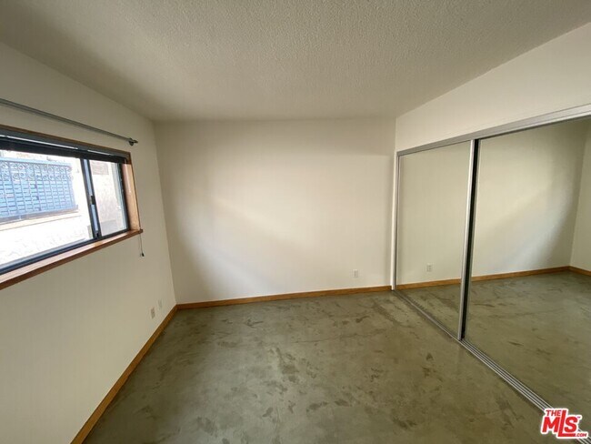 Building Photo - 1524 10th St